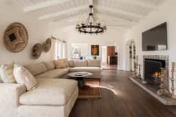 Casa Las Damas – Tennis & Pickleball Estate - Image 3