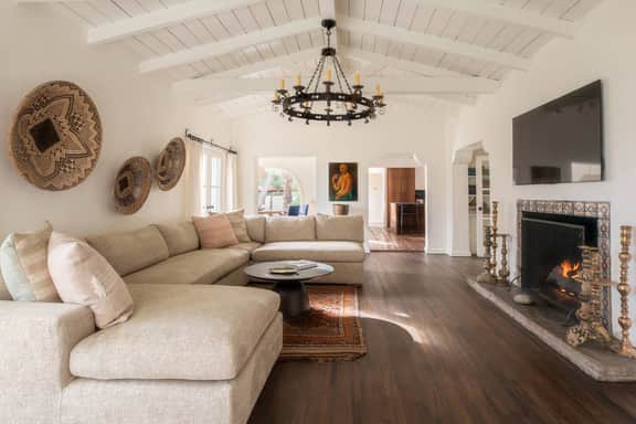 Casa Las Damas – Tennis & Pickleball Estate - Image 3